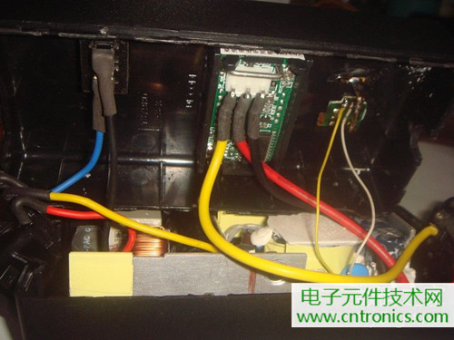 DIY：簡單自制可調移動電源