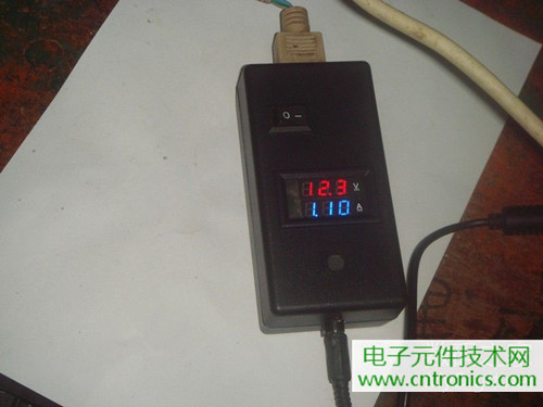 DIY：簡單自制可調移動電源