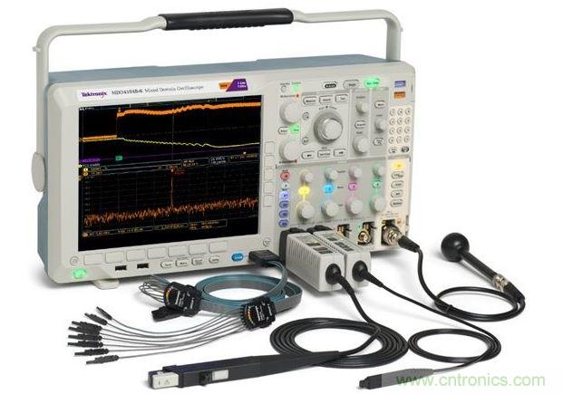 混合域示波器(MDO)將頻譜分析儀、示波器和邏輯分析儀組合在一臺(tái)儀表內(nèi)，可以從全部三臺(tái)儀器中產(chǎn)生同步的而且與時(shí)間關(guān)聯(lián)的測(cè)量結(jié)果。圖中顯示的是泰克公司的MDO4000B。