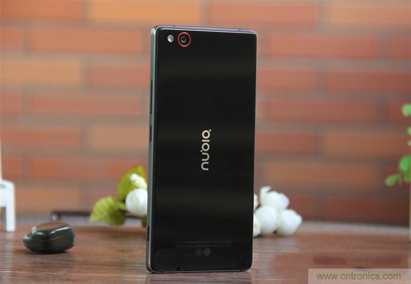 無邊框的 nubia Z9 ，一款既有驚喜，又有驚艷的智能手機